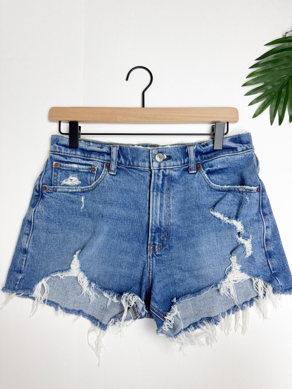 ABERCROMBIE & FITCH The Mom Shorts